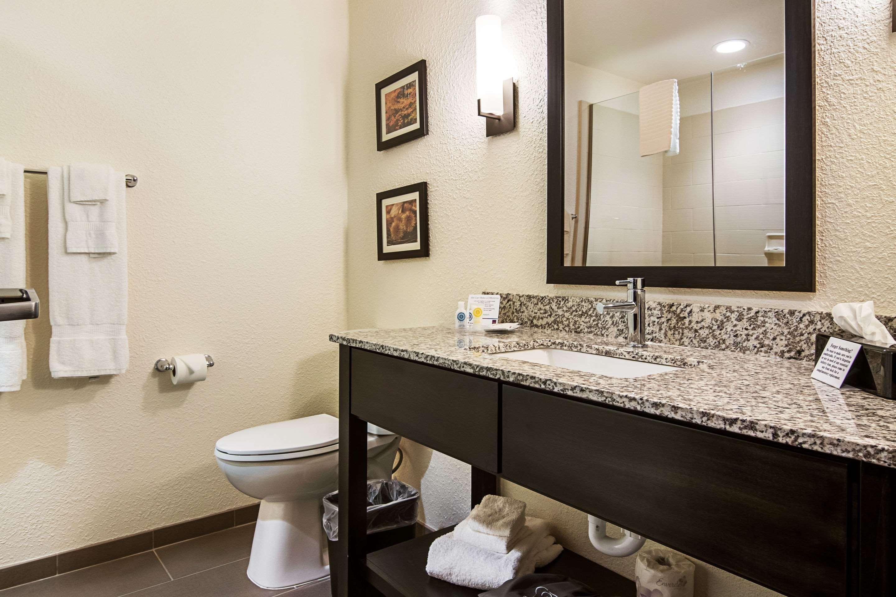 Comfort Suites Wooster Near University Campus Εξωτερικό φωτογραφία