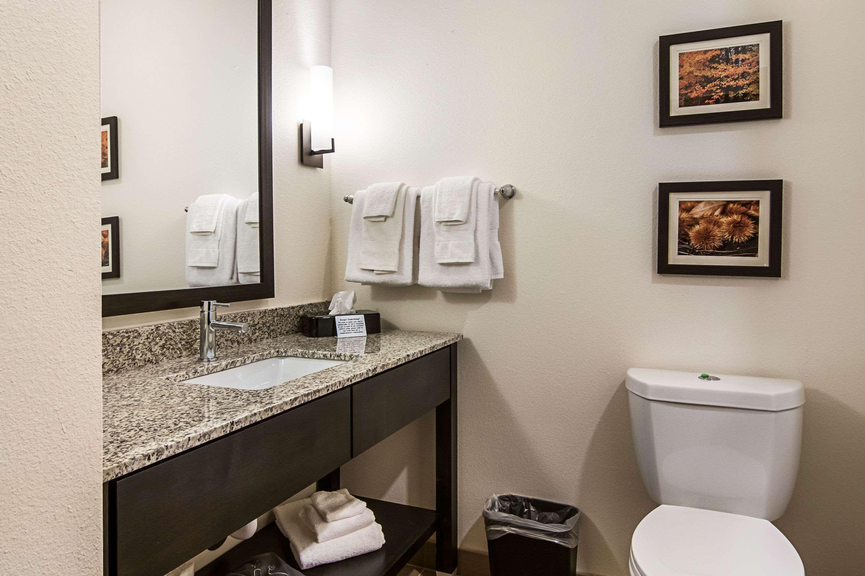 Comfort Suites Wooster Near University Campus Εξωτερικό φωτογραφία