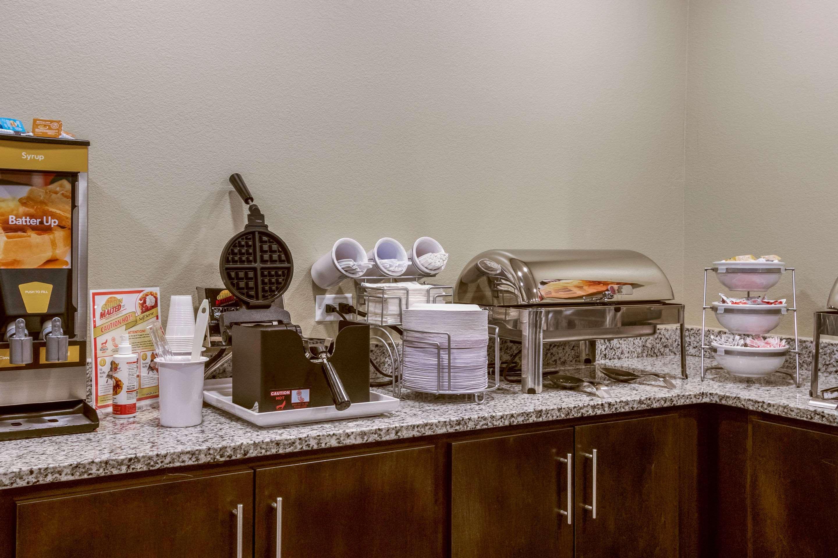 Comfort Suites Wooster Near University Campus Εξωτερικό φωτογραφία